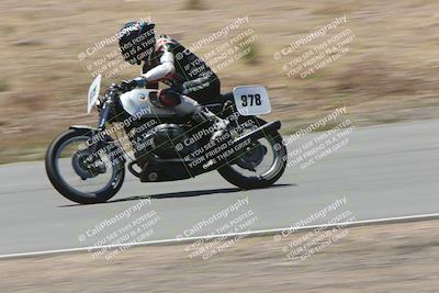 media/Apr-20-2025-AHRMA (Sun) [[393a79c373]]/Race/Group 5/Turn 4b/